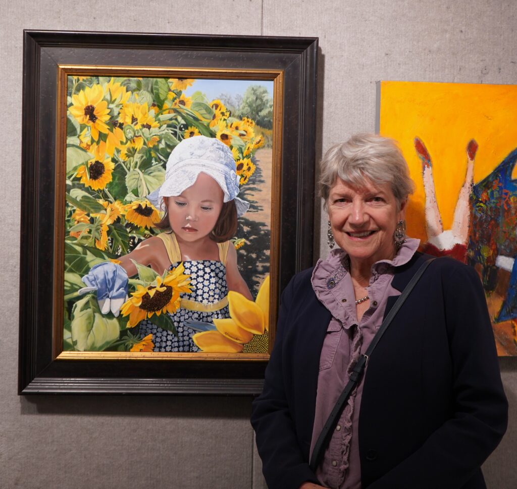 photo-of-tricia-at-the-Tustin-art-show